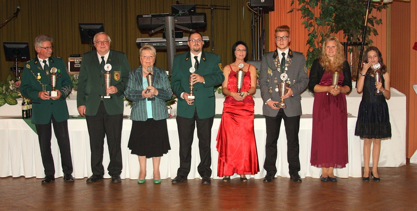 12000 2015 09 Kreispokale
