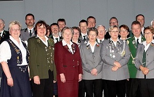 12000 2016 04 Siegerehrung schmal